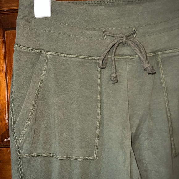 Wild Fable Olive Green Women's Joggers - Picture 2 of 2